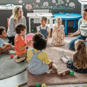 Jogos Educativos em Grupo para Crianças: Estratégias para Ensinar de Forma Engajadora